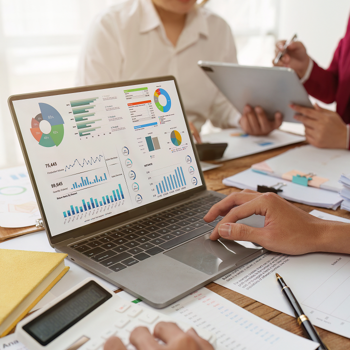 Dashboard view of cloud accounting in QBO and Xero